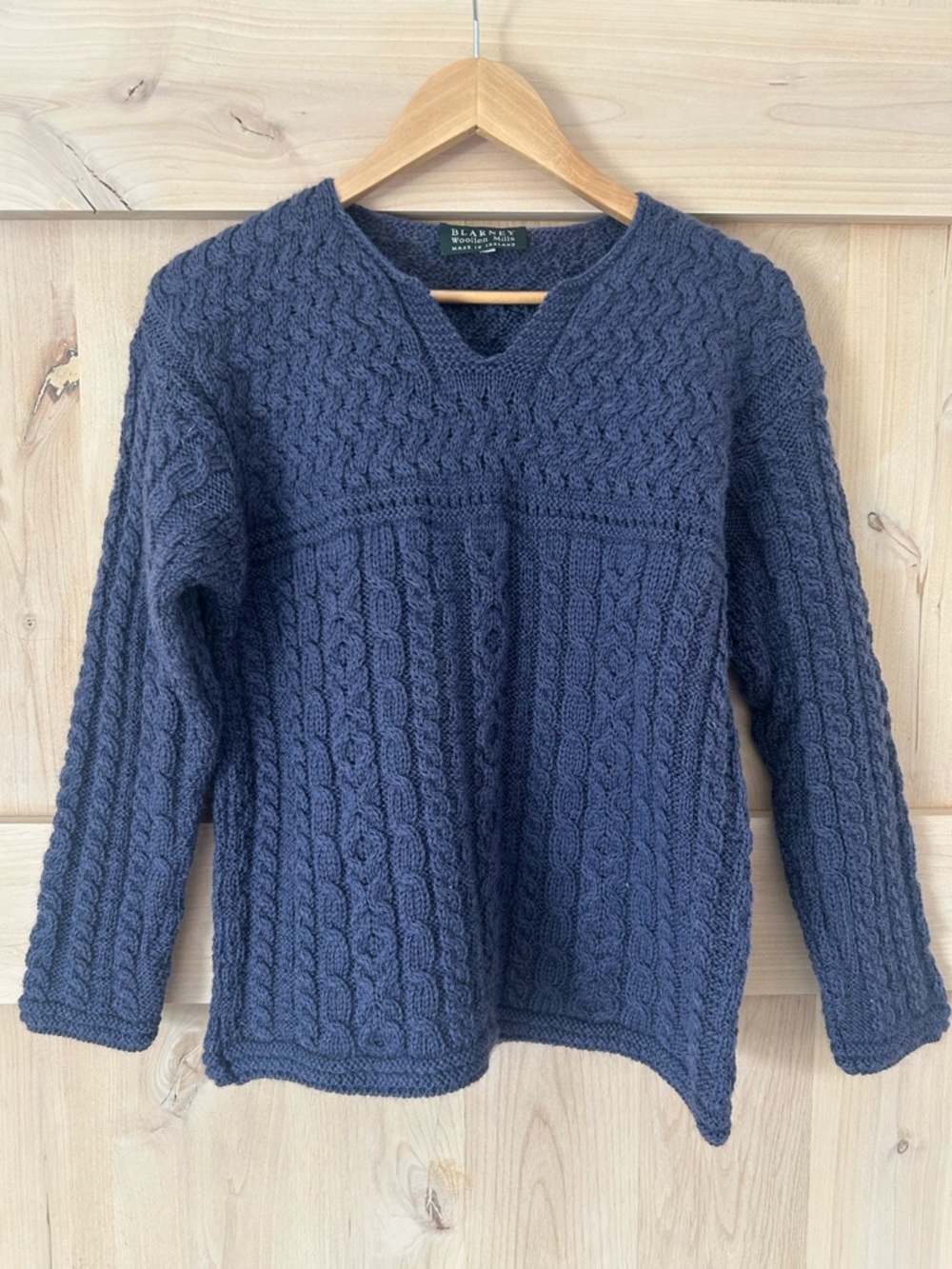 Blarney Woollen Mills Dusty blueCable Knit 100% new wool sweater, EUC, medium